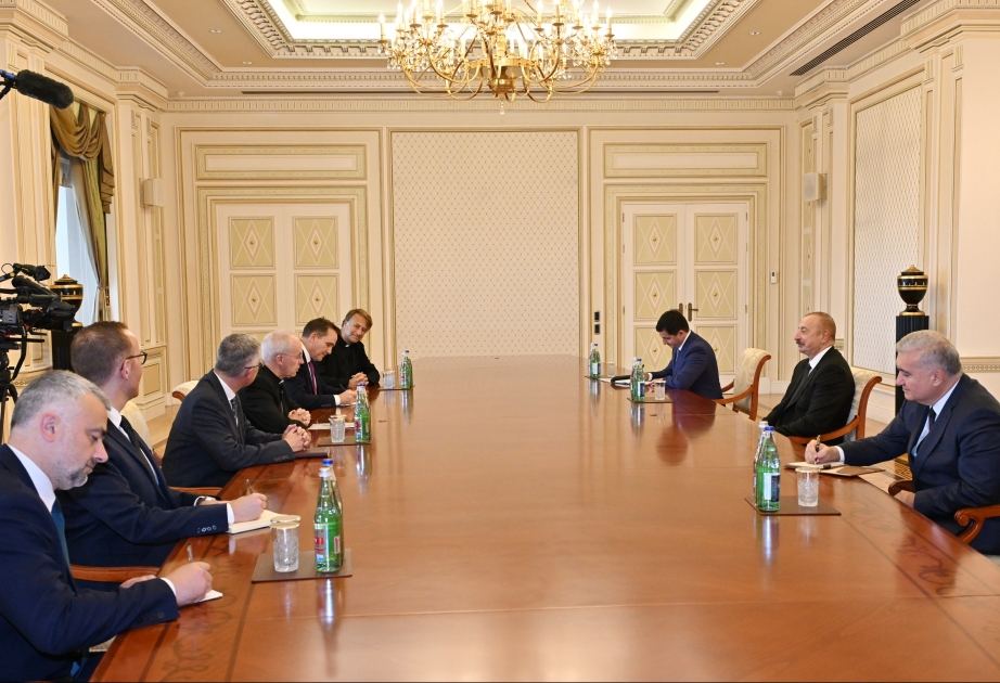 President Ilham Aliyev receives head of Anglican Communion (VIDEO)