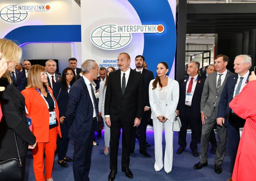 Президент Ильхам Алиев и Первая леди Мехрибан Алиева приняли участие в открытии выставки  в рамках 74-го Международного астронавтического конгресса (ФОТО/ВИДЕО)