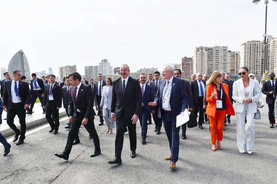 Президент Ильхам Алиев и Первая леди Мехрибан Алиева приняли участие в открытии выставки  в рамках 74-го Международного астронавтического конгресса