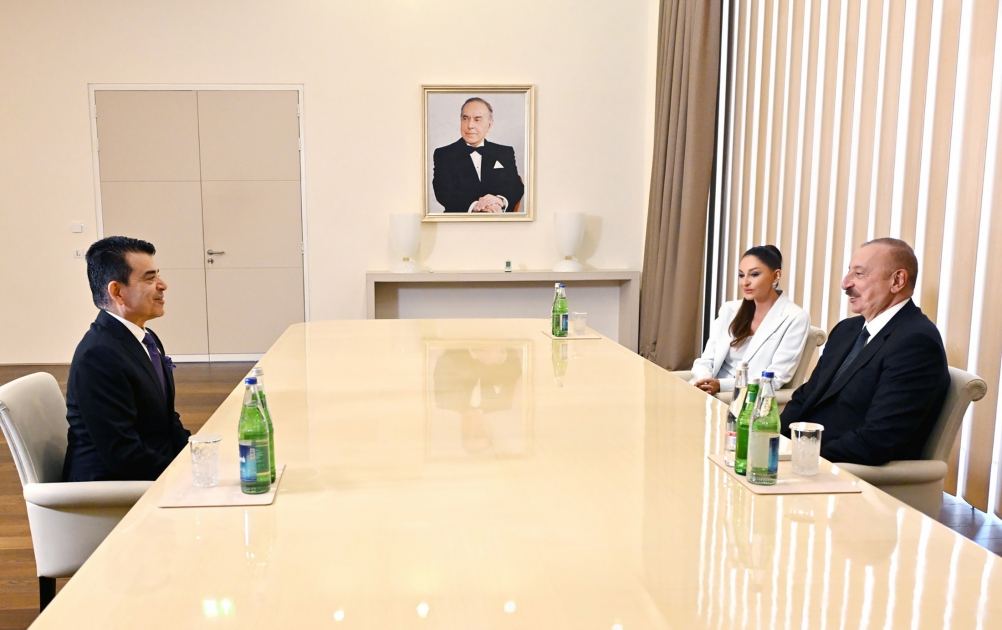 President Ilham Aliyev, First Lady Mehriban Aliyeva meet ICESCO Director General (PHOTO)