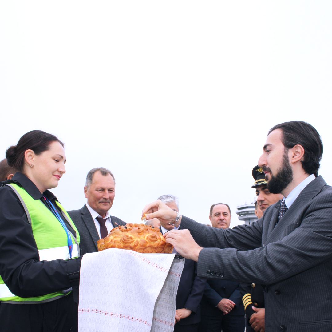 AZAL выполнил первый рейс по маршруту Баку-Минск-Баку