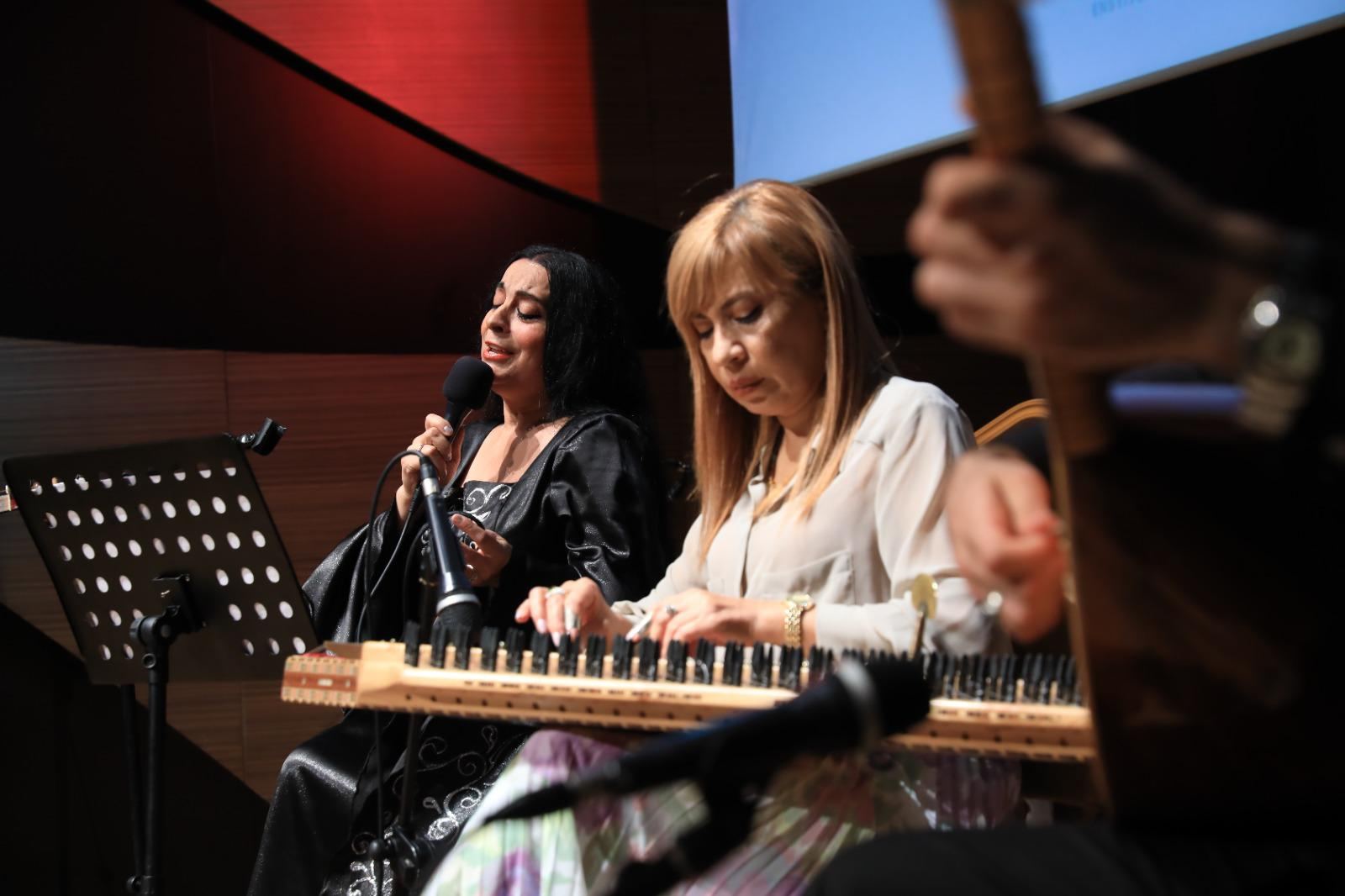В Баку прошел концерт, посвященный творчеству Ашуга Вейселя  (ФОТО)