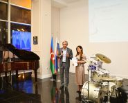 День учителя в Азербайджане отметили праздничным концертом (ФОТО)