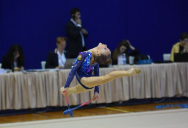 Стартовал второй день соревнований 28-го чемпионата Баку по художественной гимнастике (ФОТО)