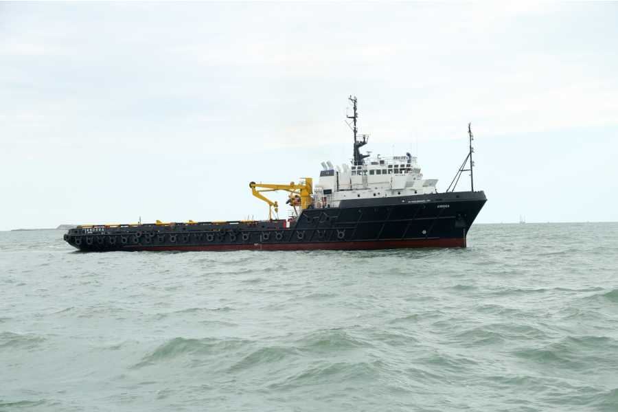 Завершен капитальный ремонт кранового судна "Ширван-3" ASCO