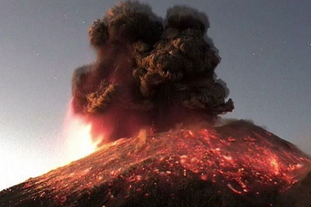 Bu ölkədə aylardır aktiv olan vulkan “partlayıb”