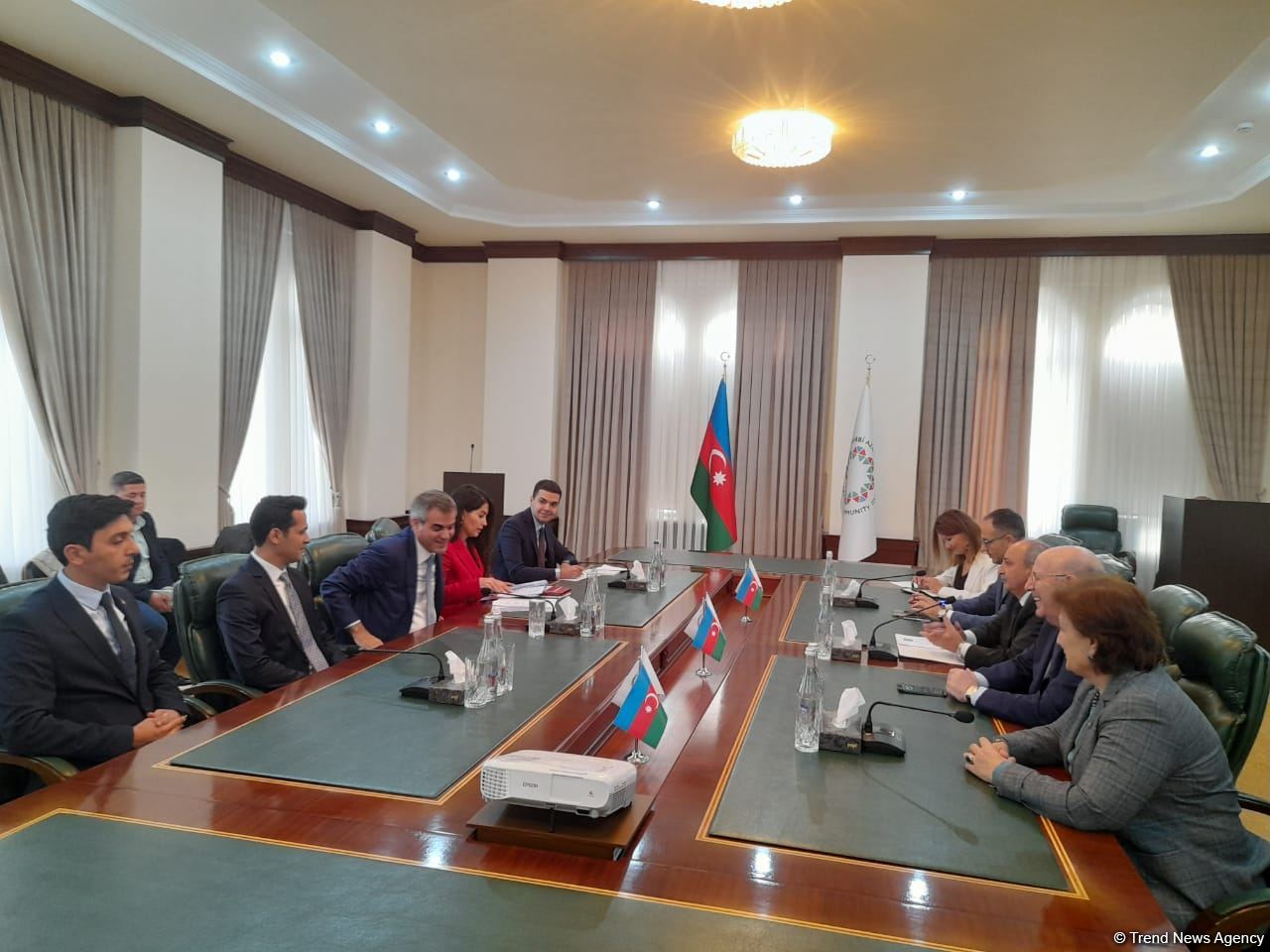 Турецкая делегация встретилась с представителями Общины Западного Азербайджана (ФОТО)