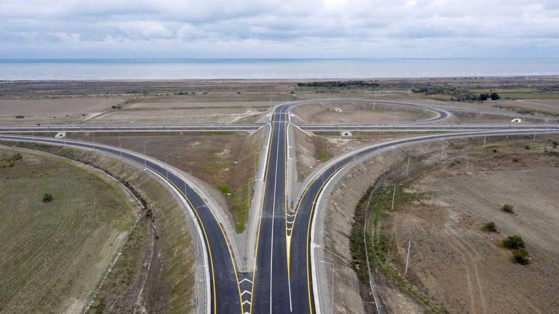 Президент Ильхам Алиев принял участие в открытии новой платной автодороги Баку-Губа-госграница с Россией (ФОТО/ВИДЕО)