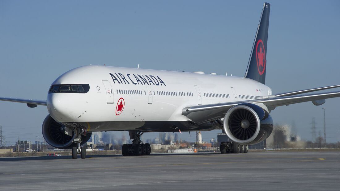 Пассажиры авиалайнера Air Canada, совершившего вынужденную посадку в Баку, отправлены по месту назначения другим бортом