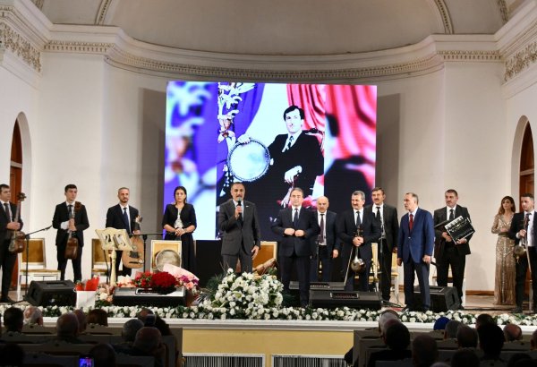 В Баку прошел концерт памяти 38-летнего артиста, трагически погибшего в автокатастрофе (ФОТО)
