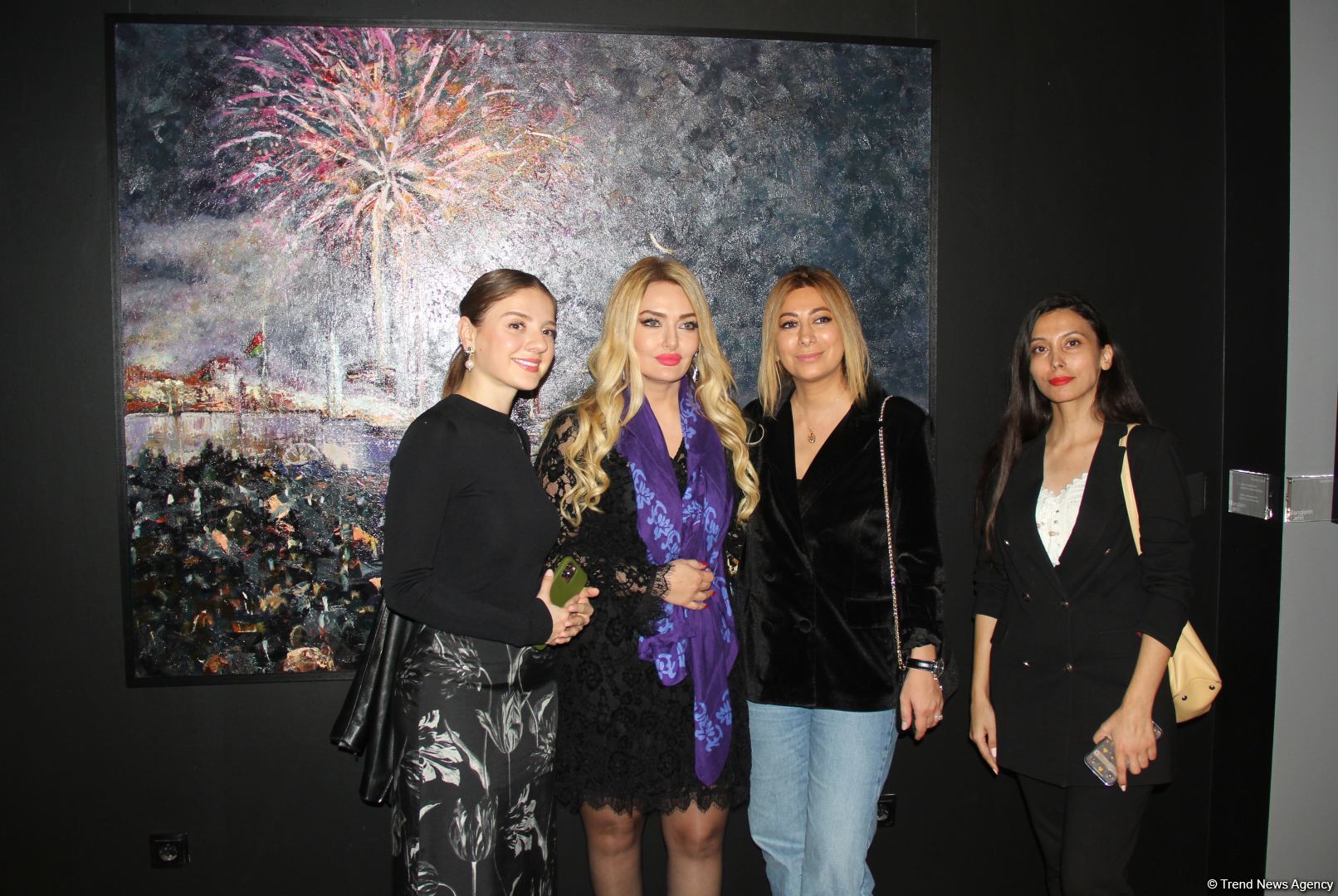 В QGallery открылась выставка Тараны Сеид "Магия цвета" – энергетика и красочность мастихиновой живописи (ФОТО)
