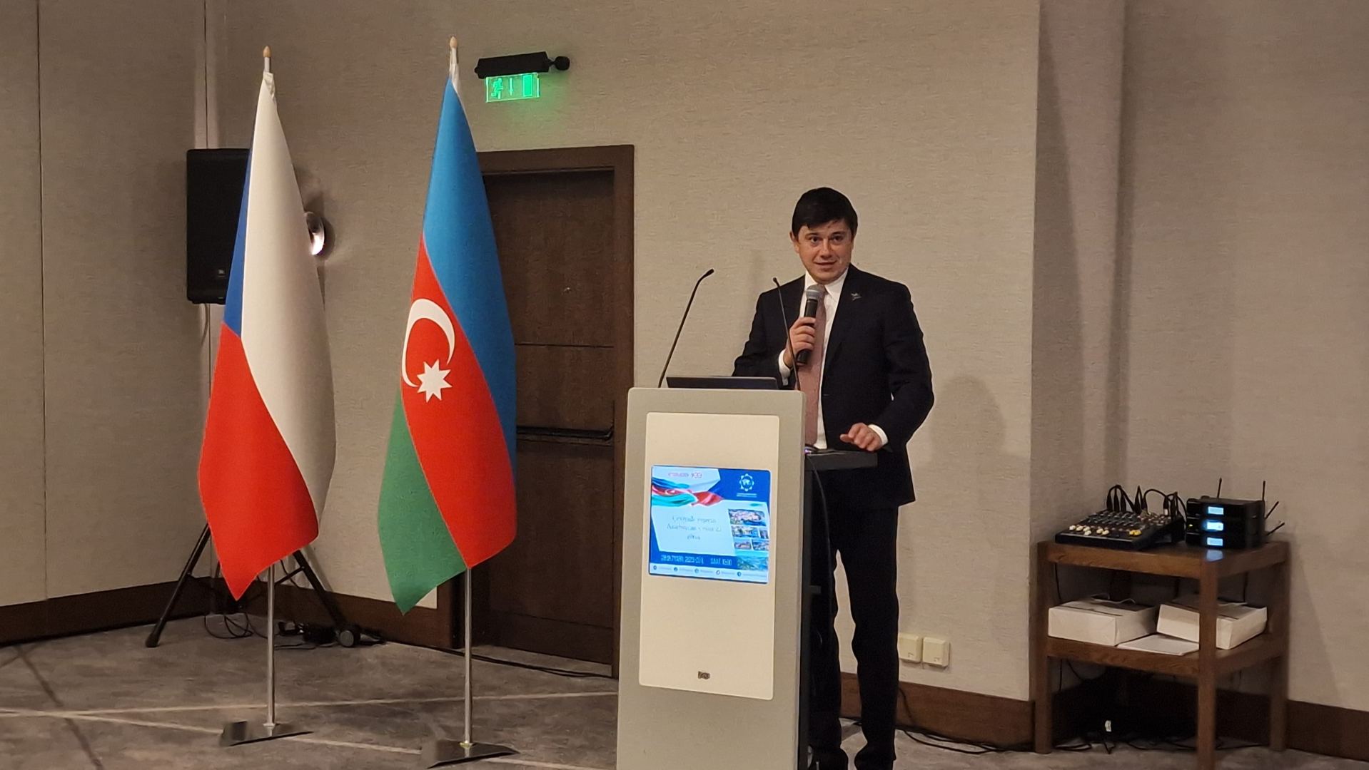 В Праге состоялась встреча с азербайджанской общиной (ФОТО)