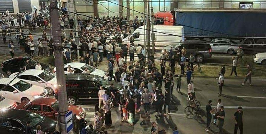 Прокуратура Дагестана следит за ходом расследования в связи с беспорядком в аэропорту