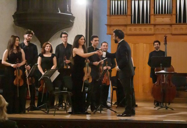 В Баку представлена музыка аристократов - признак хорошего вкуса (ФОТО)