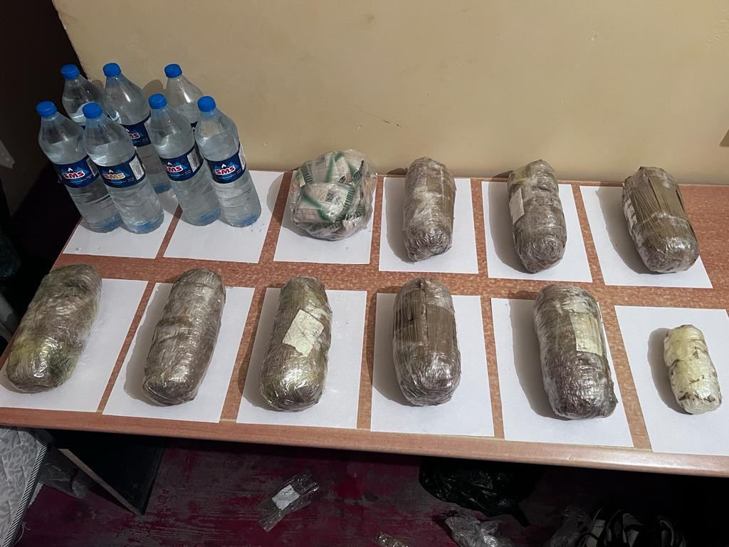 Вблизи села Худаферин Джебраильского района обнаружены спрятанные наркотики (ФОТО)