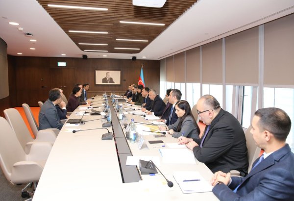 Azerbaijan, IMF address development of energy sector