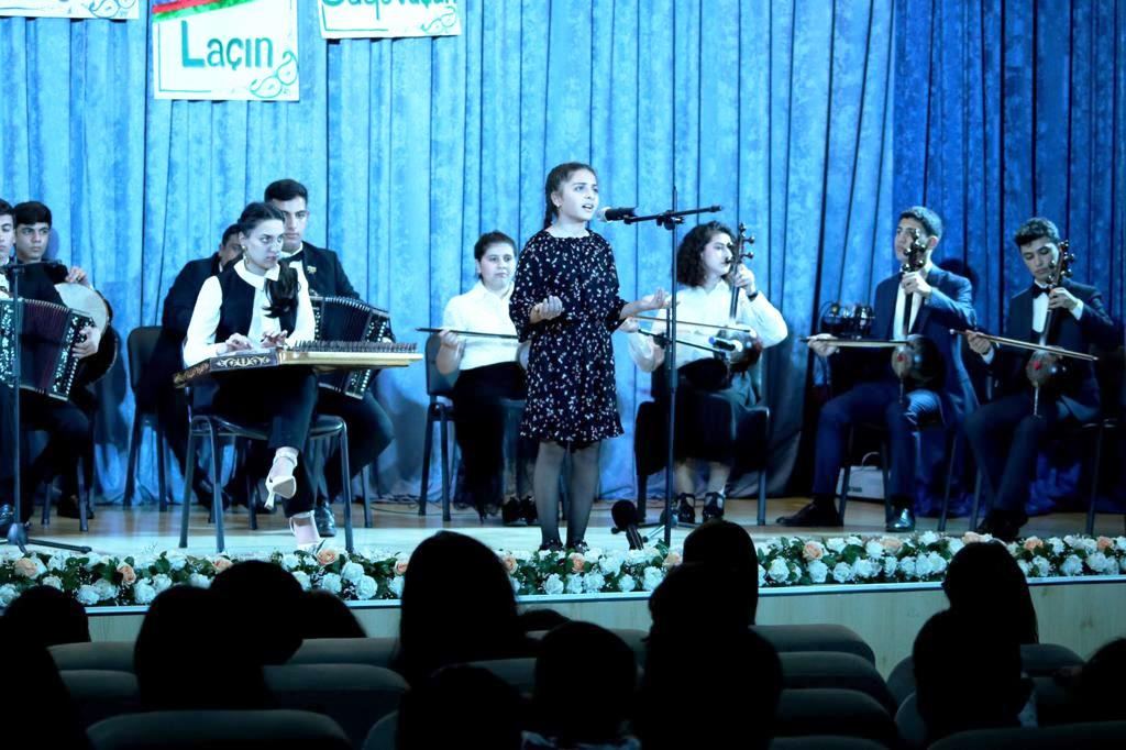 Азербайджанская детская филармония выступила на фестивале "Zəfər" (ФОТО)