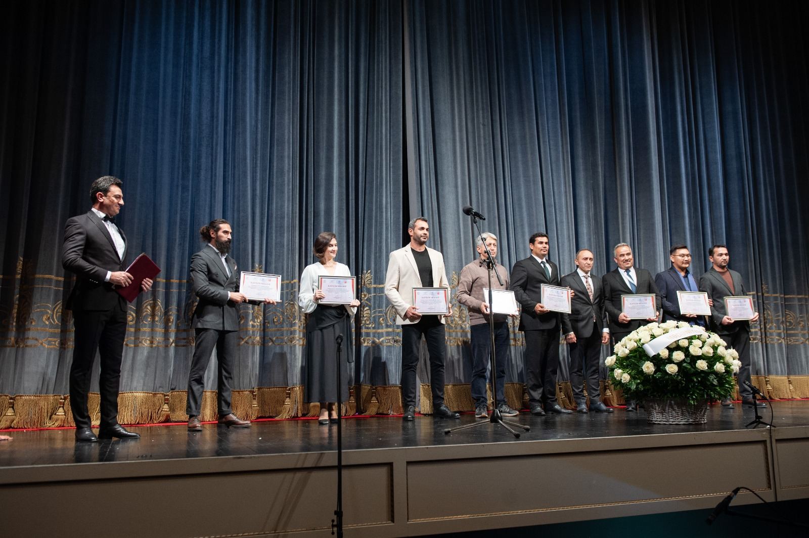 В Баку названы победители I Международного театрального фестиваля ТЮРКСОЙ (ФОТО)