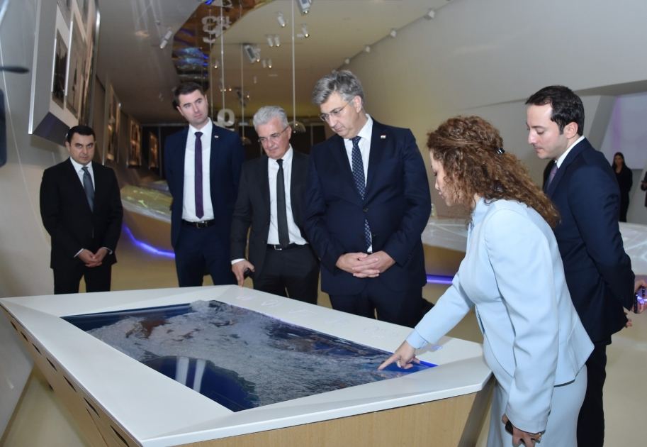 Croatian Prime Minister Andrej Plenković visits Heydar Aliyev Center (PHOTO)