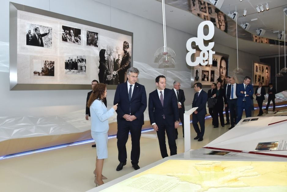 Croatian Prime Minister Andrej Plenković visits Heydar Aliyev Center (PHOTO)