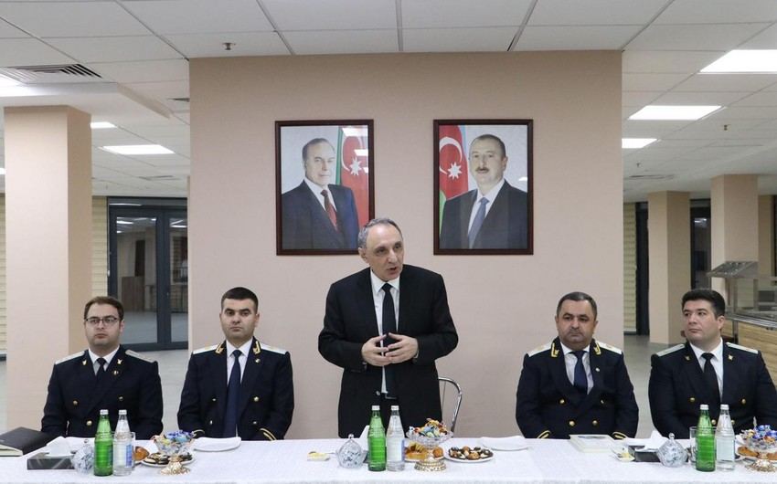 Baş prokuror Kamran Əliyev prokurorluğun veteranları ilə görüşüb (FOTO)