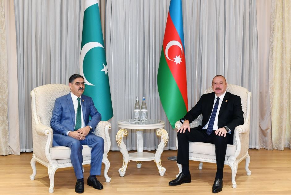 В Ташкенте состоялась встреча Президента Ильхама Алиева с премьер-министром переходного правительства Пакистана (ВИДЕО/ФОТО)