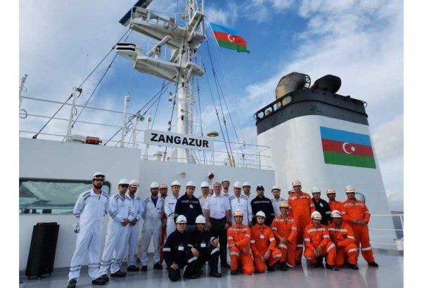 На танкере “Зангезур” типа “Aframax” поднят флаг Азербайджана (ФОТО)