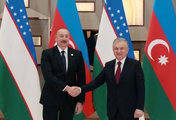 Шавкат Мирзиёев поблагодарил Президента Ильхама Алиева
