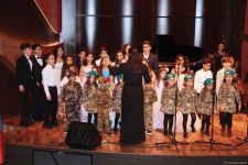 Воспитанники Фидан Гаджиевой выступили с концертом в честь Дня Победы и Дня Государственного флага (ВИДЕО, ФОТО)
