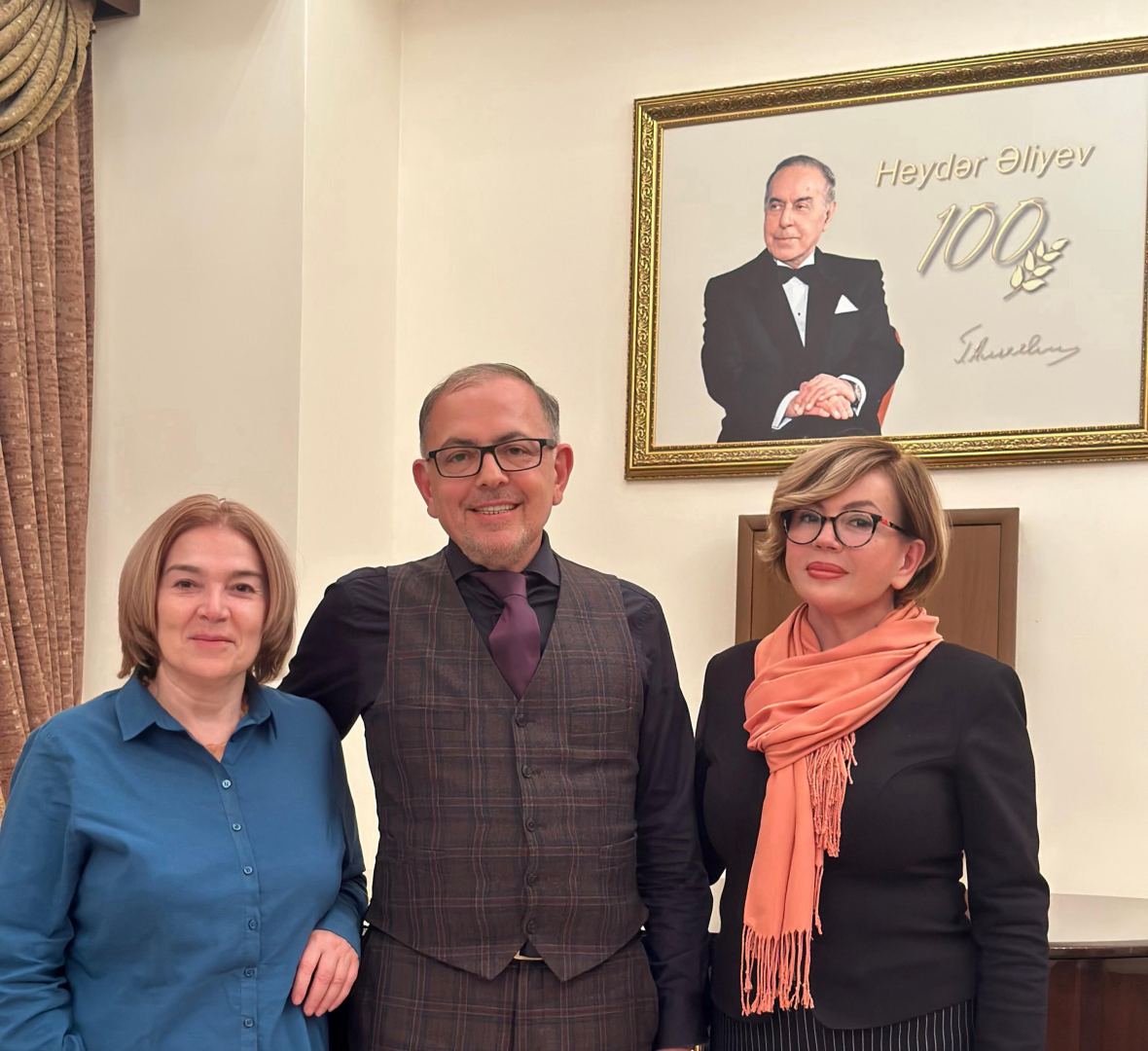 В Азербайджане гостеприимство - это отдельная тема: интервью с директором Астраханского драмтеатра (ФОТО)