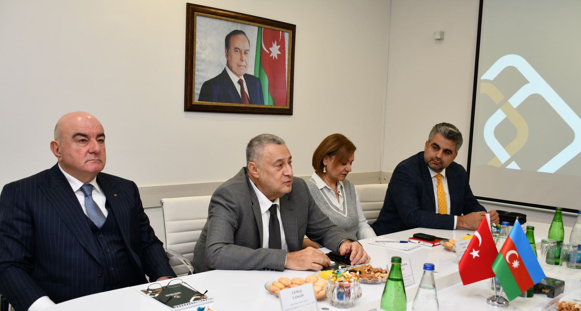 Турция заинтересована в участии в бизнес-проектах на освобожденных территориях Азербайджана