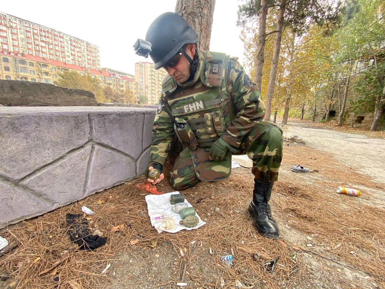 В Ясамальском районе Баку обнаружены боеприпасы (ВИДЕО)