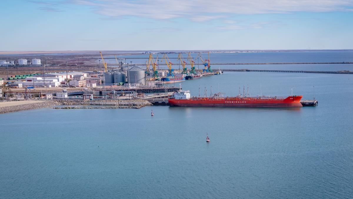 Aktau seaport of Kazakhstan sees growth in container transshipment via Middle Corridor