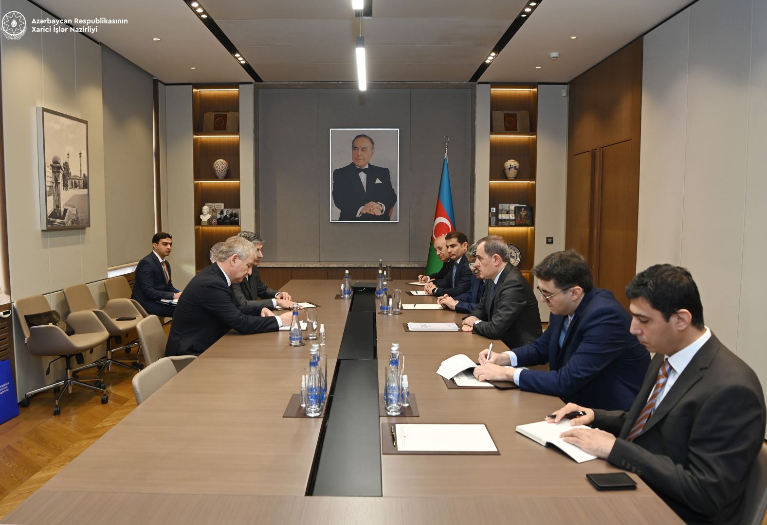 Джейхун Байрамов обсудил развитие связей в сфере интеллектуальной собственности с президентом Евразийского патентного ведомства