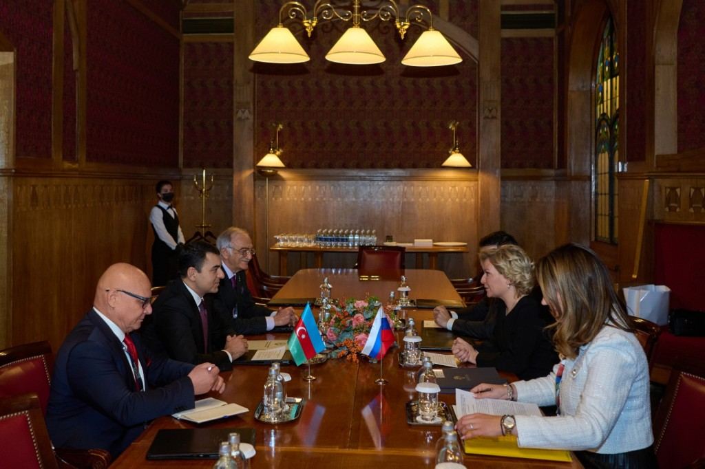 Министры культуры Азербайджана и России обсудили перспективы развития культурных связей между двумя странами (ФОТО)
