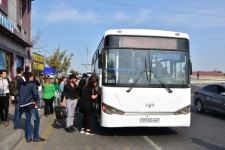 В Баку на безналичную оплату перешли еще два автобусных маршрута (ФОТО)