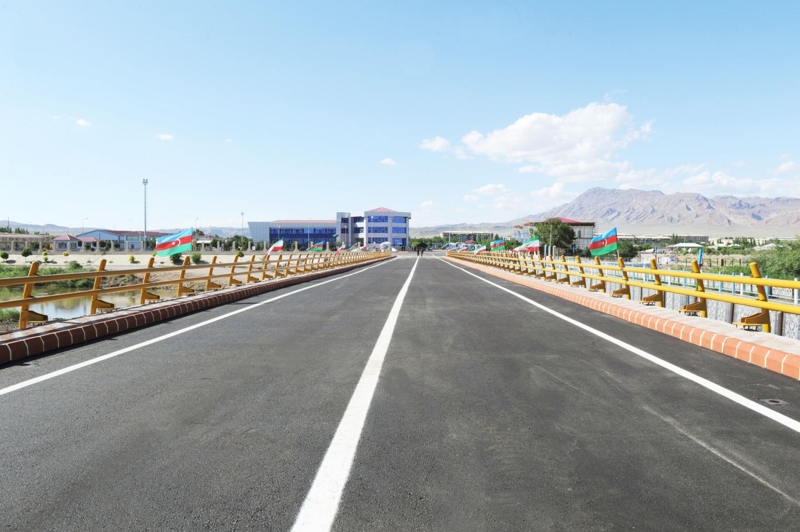 Azerbaijani president's assistant comments on opening of land, railway roads to Nakhchivan