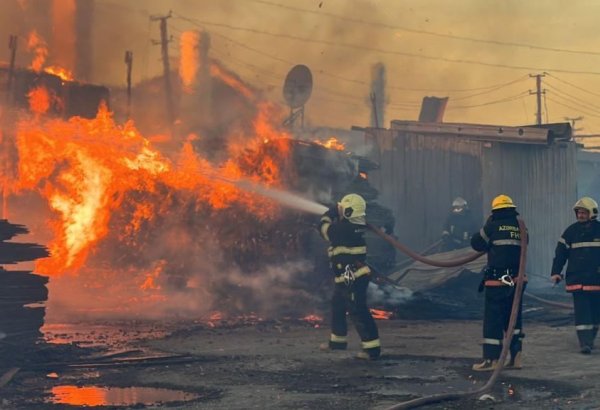 Возбуждено уголовное дело по факту пожара на рынке строительных материалов в Баку