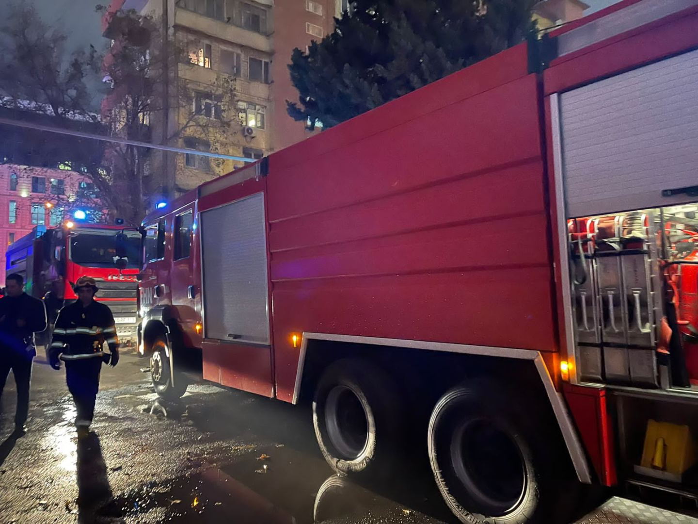 Пострадавших в результате пожара в Баку нет - МЧС