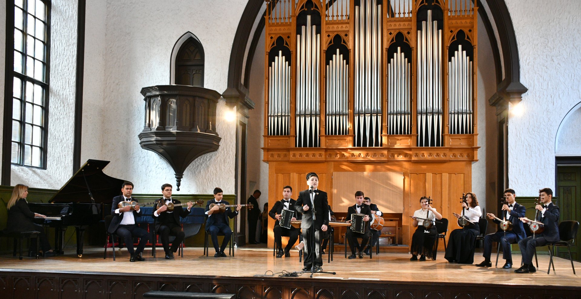 Filarmoniyanın noyabr ayında keçirilən abonement konsertləri (FOTO)