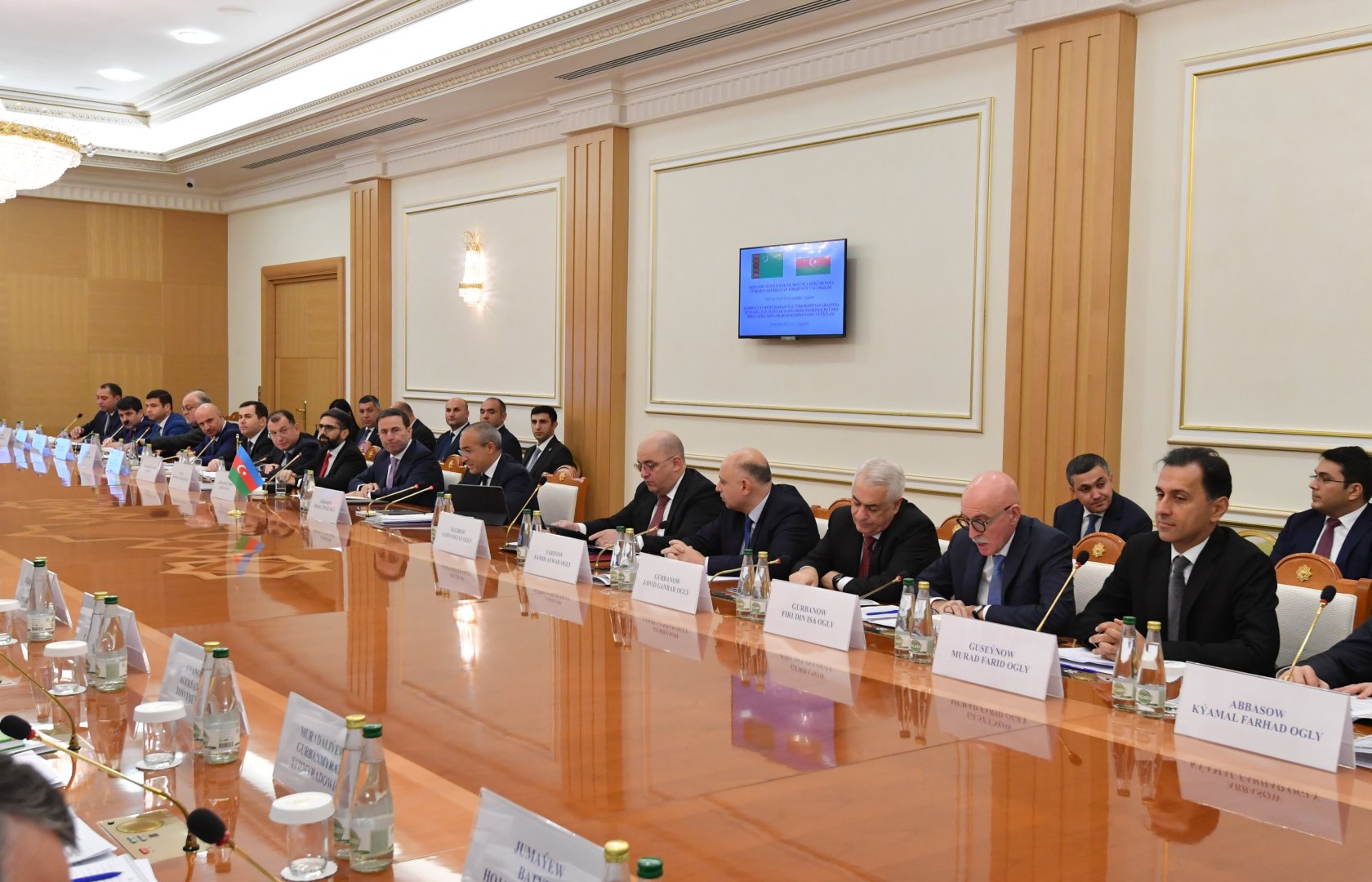 Азербайджан и Туркменистан обсудили перспективы сотрудничества в энергетическом секторе (ФОТО)