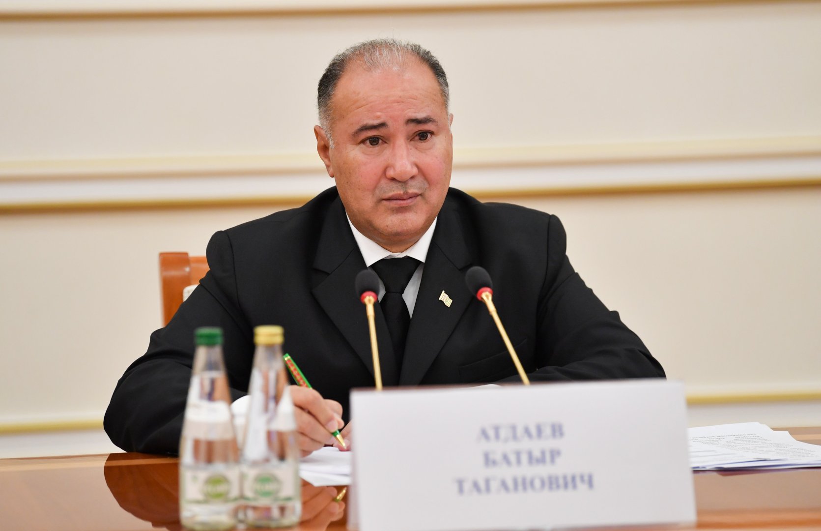 Azerbaijan and Turkmenistan discuss prospects for energy sector co-op (PHOTO)