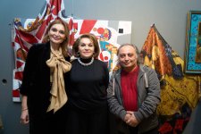 Какая красота! Произведения азербайджанских художников перенесены на шелк (ФОТО)