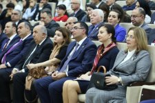 В Бакинской высшей школе нефти отметили 100-летие Университета культуры и искусств (ФОТО)