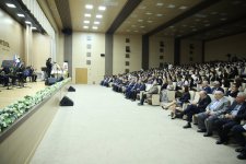 В Бакинской высшей школе нефти отметили 100-летие Университета культуры и искусств (ФОТО)