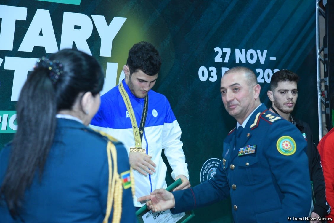 Azerbaijani wrestlers claim five more world medals in Baku (PHOTO)