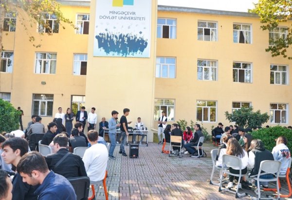 MDU-da “Heydər Əliyev İli” çərçivəsində bilik yarışı təşkil edilib (FOTO)