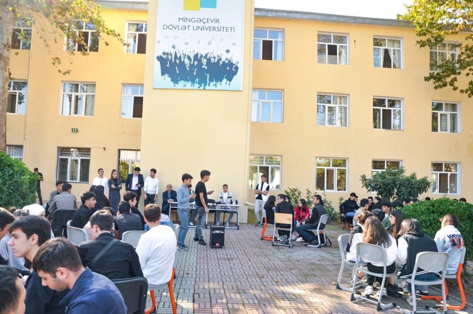 MDU-da “Heydər Əliyev İli” çərçivəsində bilik yarışı təşkil edilib (FOTO)