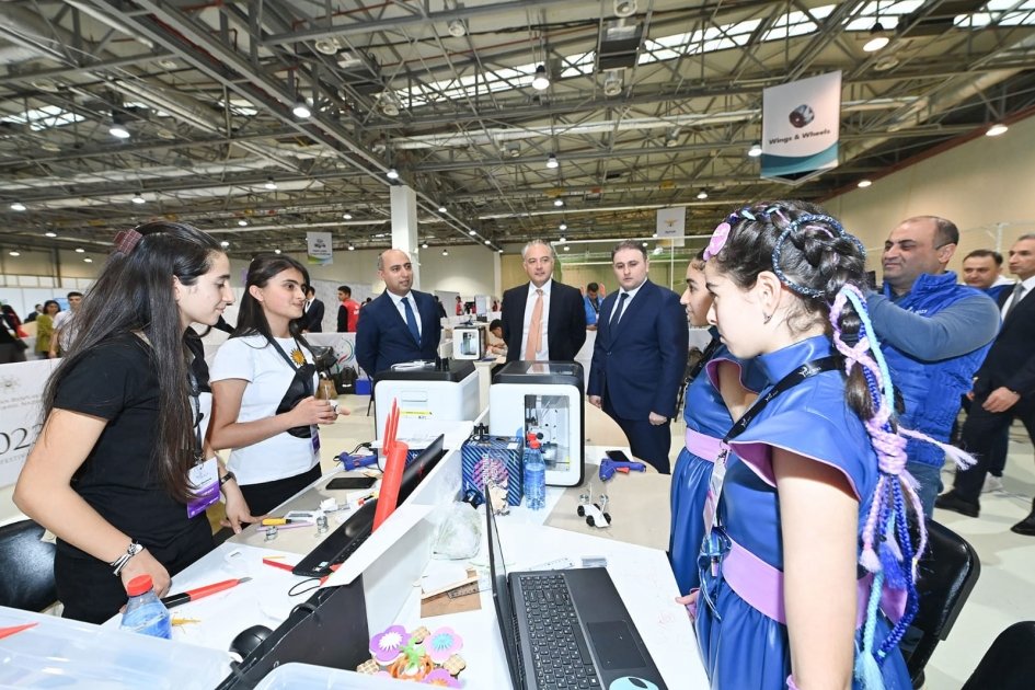 Помощники Президента и министры – на Фестивале STEAM Азербайджан (ФОТО)