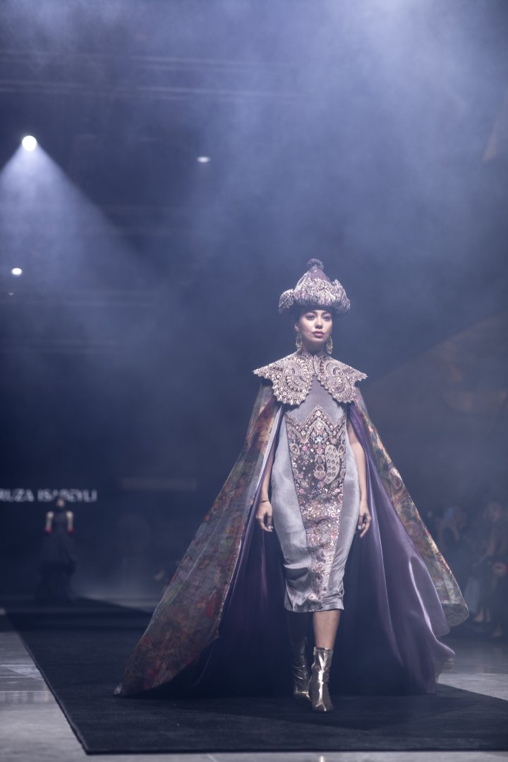 Baku Fashion Week 2023 – от огненного танца и роскошных тканей до национальных мотивов (ФОТО)